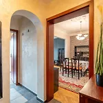Charming 2Bdr Heart Of Main Street