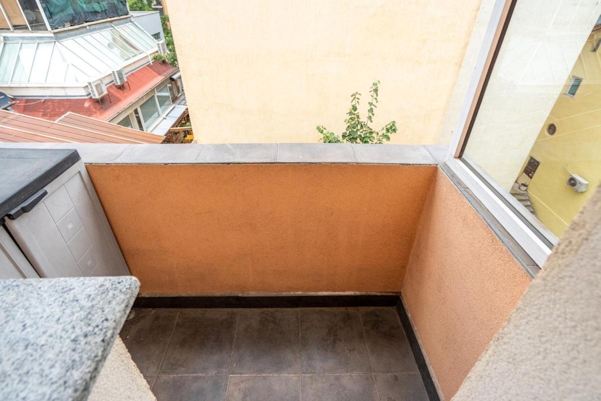 Apartment Charming 2bdr Heart Of Main Street