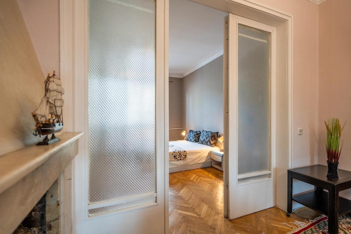 Apartment Charming 2bdr Heart Of Main Street